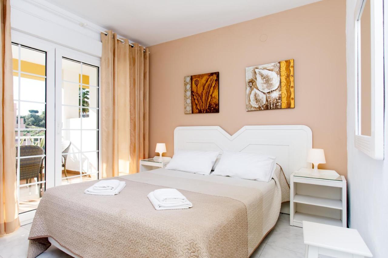 At Almoraide Rooms Suites (Adults Only) Nerja Exteriér fotografie